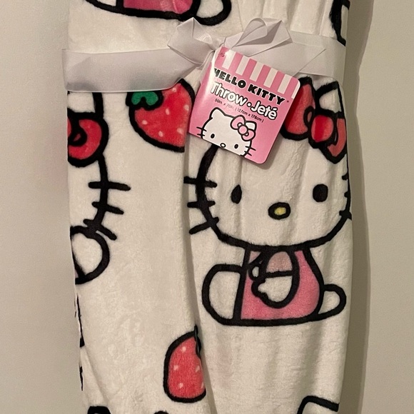 I š©· U, Valentineās Mail, Checkered & Strawberry Plush Throw Blankets 50 x 70 - Picture 2 of 5